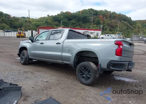 2024 Chevrolet Silverado 1500 4Wd Standard Bed Custom Trail Boss z USA, uszkodzony, nr VIN 3GCPDCEK2RG213748